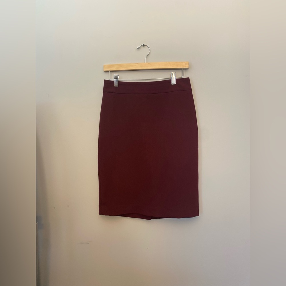 Ann Taylor burgundy pencil skirt size 0